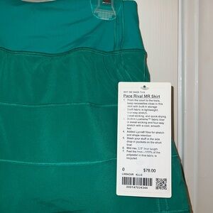 Lululemon tennis/golf skirt, green, size 0, never worn, tag still on.